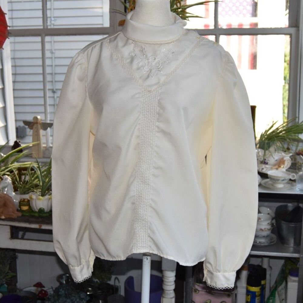 Vintage 70s Pearlette Ivory Embroidered Victorian Prairie Blouse Size L